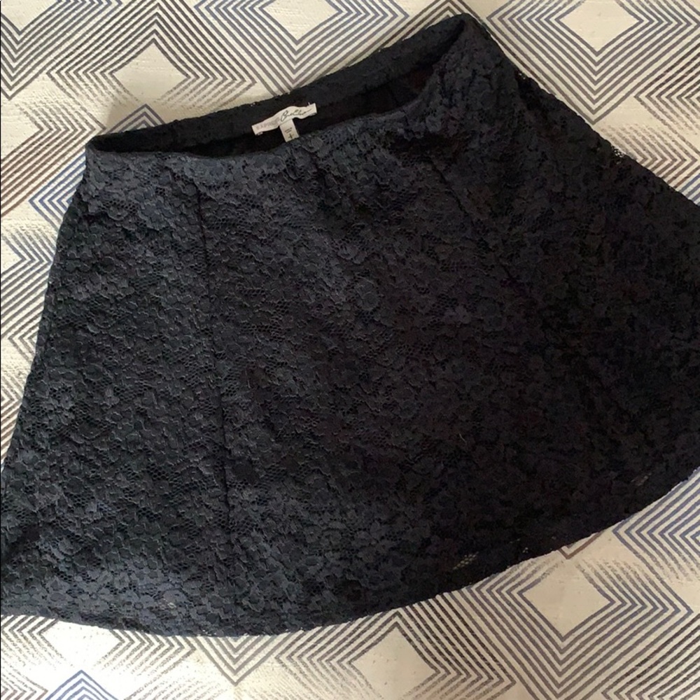 Express lace skirt